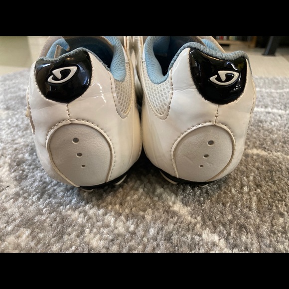 Giro cycle shoes w/ cleats indoor/outdoor Sz 6.5 - Picture 7 of 10